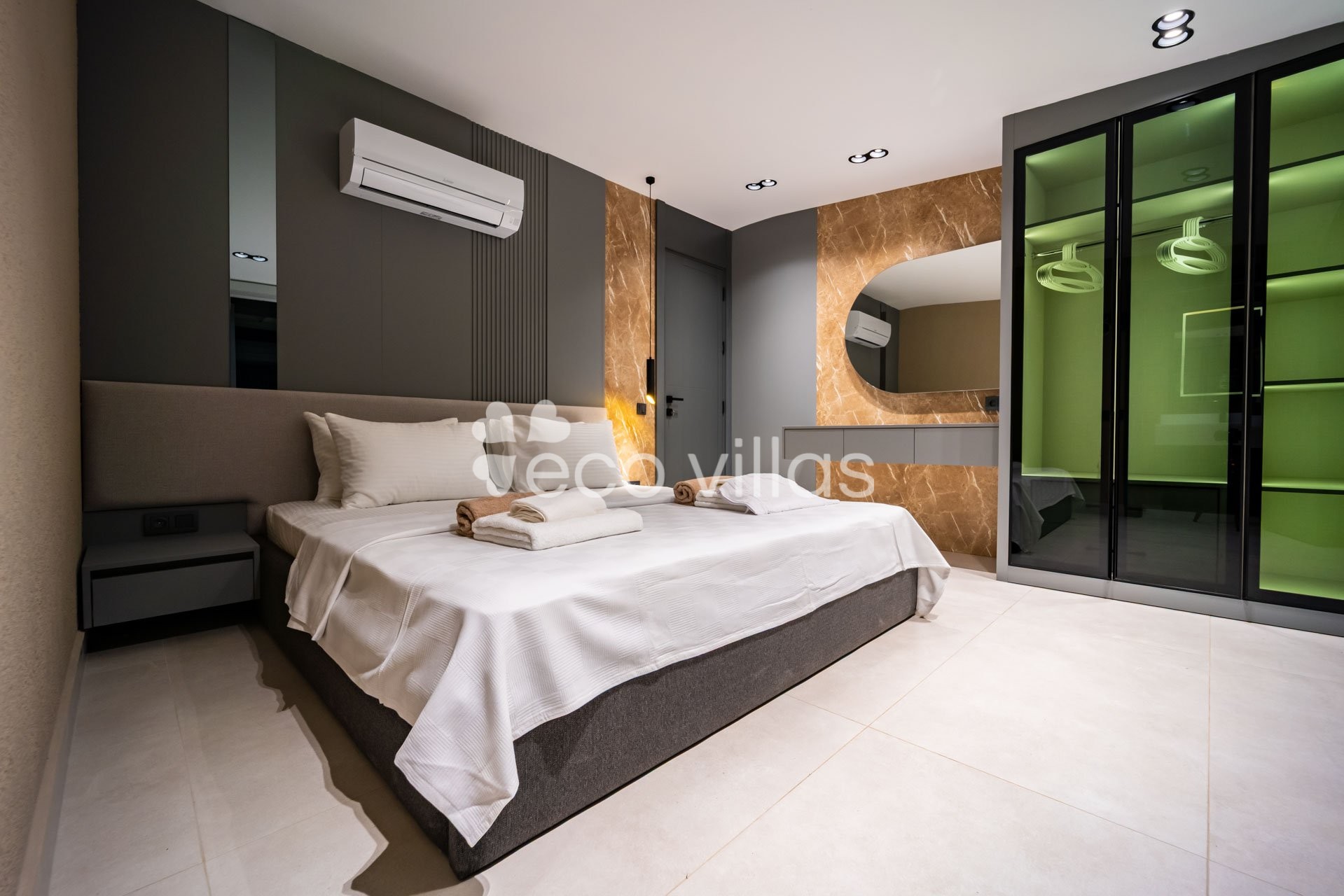 Villa Aura C  