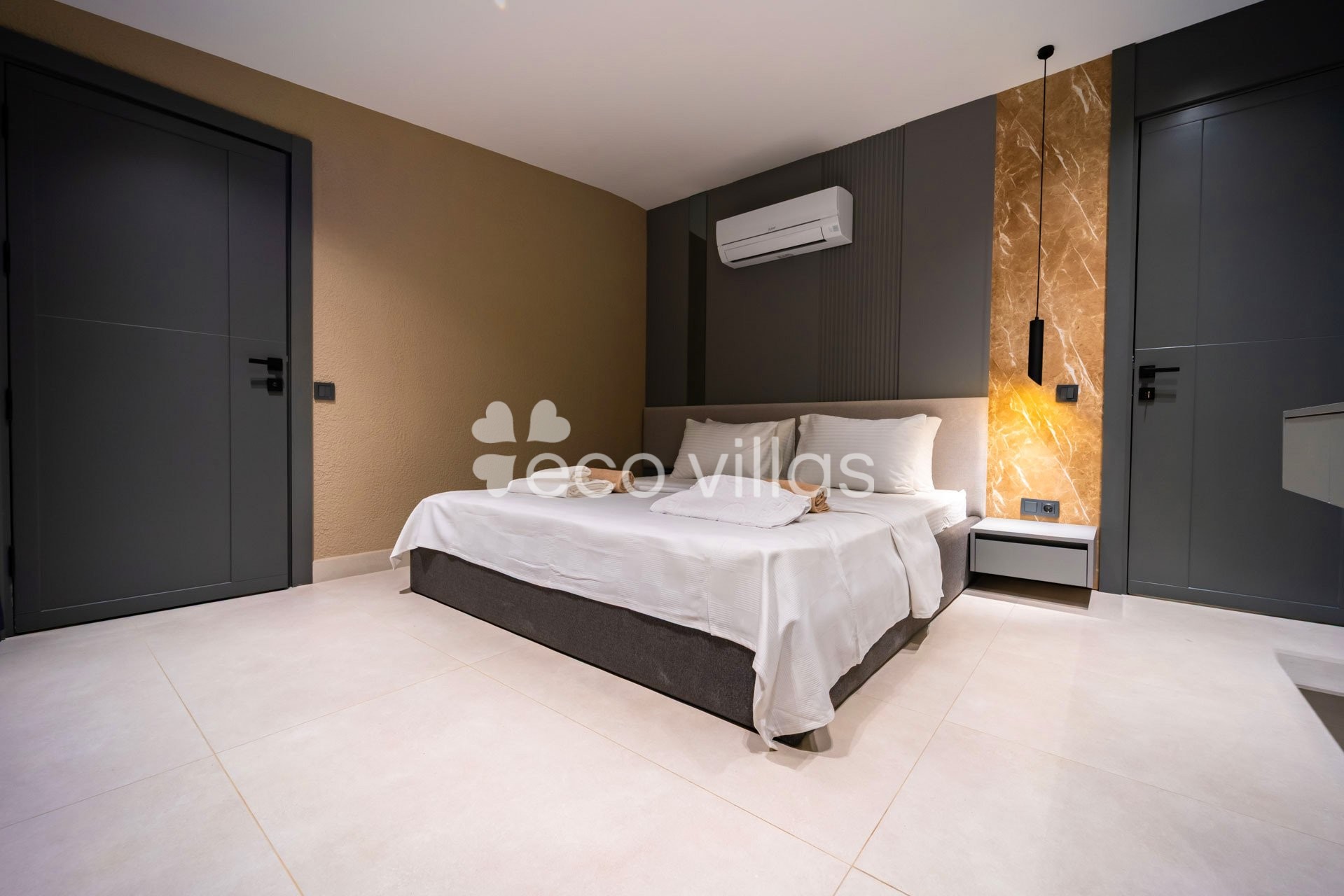 Villa Aura C  