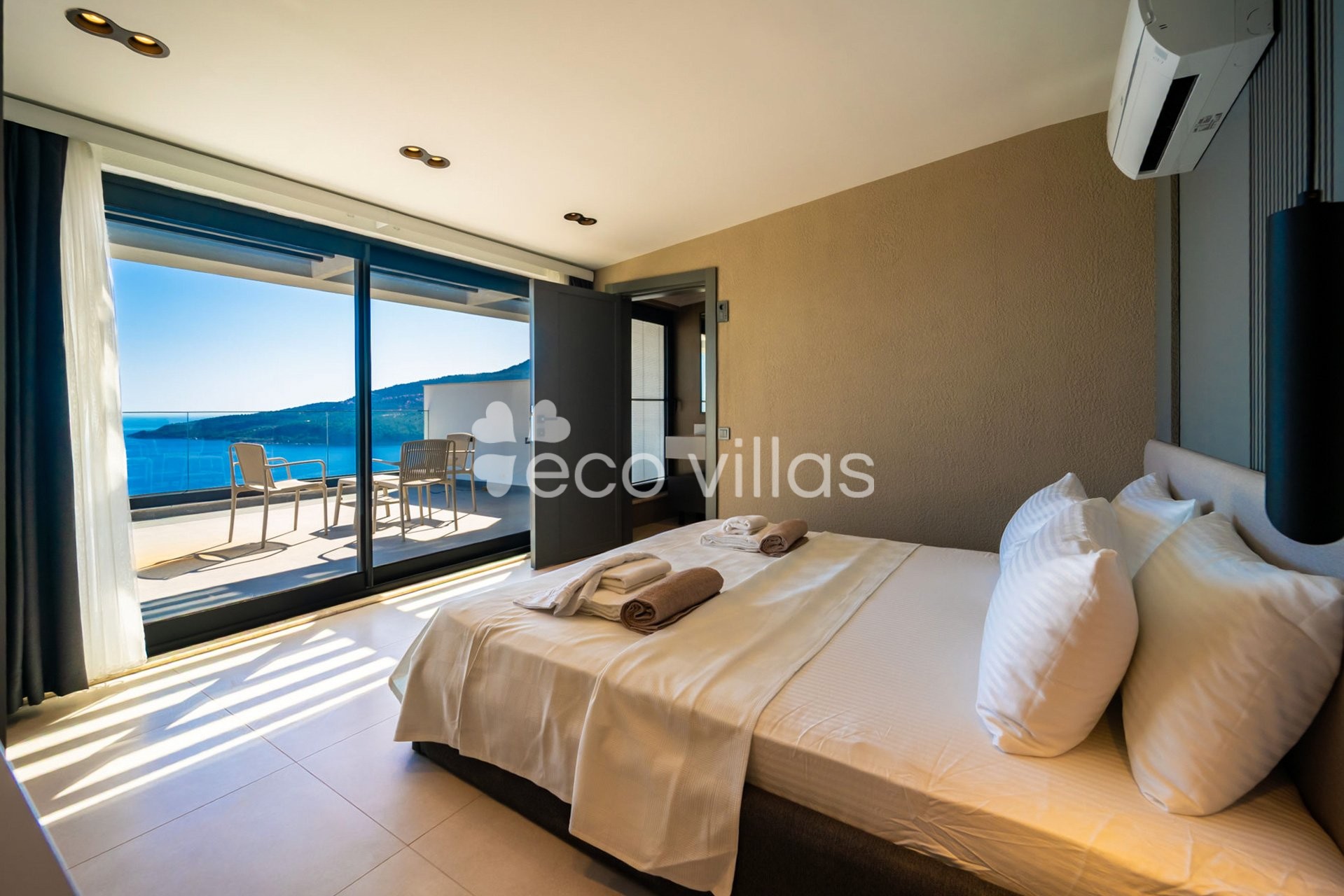 Villa Aura C  